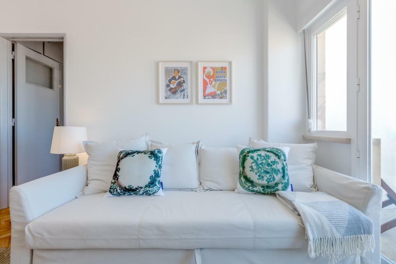 Renovated Sunny Apartment With Amazing Sunset Balcony , By Timecooler Lissabon Exterior foto