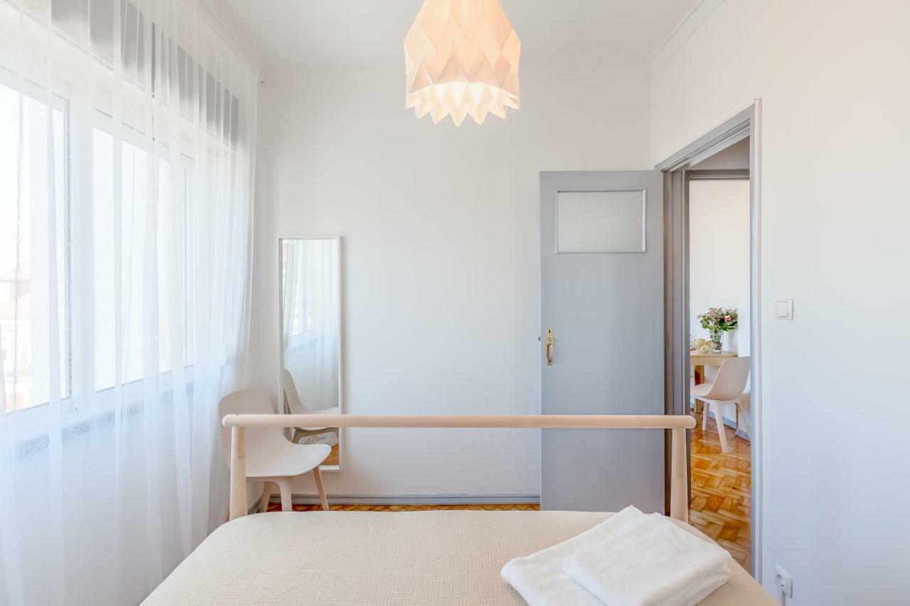 Renovated Sunny Apartment With Amazing Sunset Balcony , By Timecooler Lissabon Exterior foto