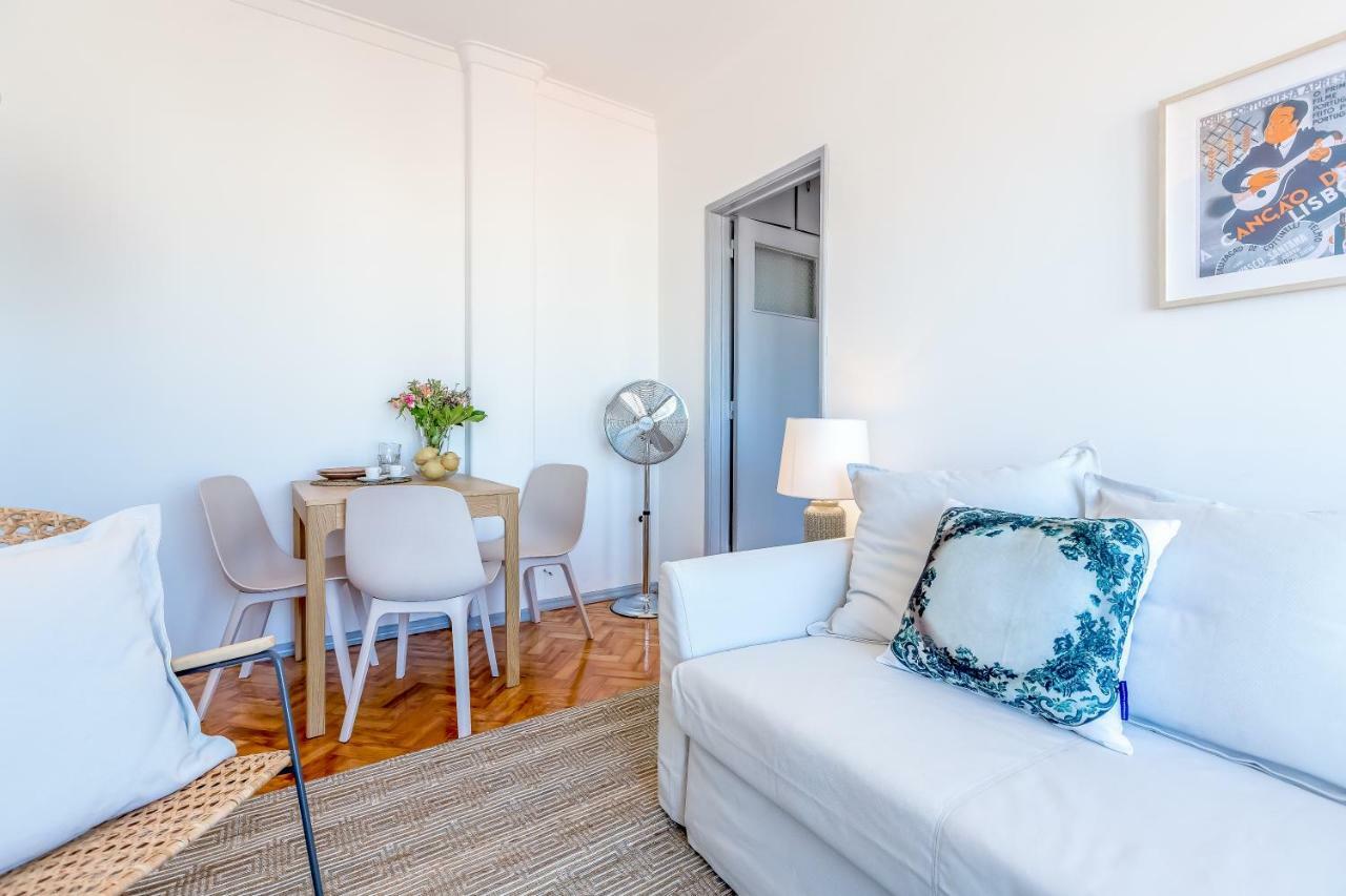 Renovated Sunny Apartment With Amazing Sunset Balcony , By Timecooler Lissabon Exterior foto